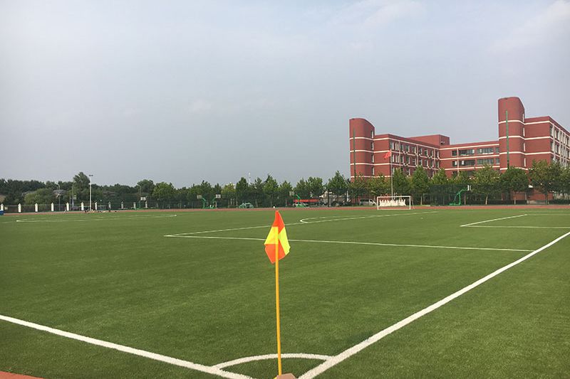 北京のある中学校サッカー場